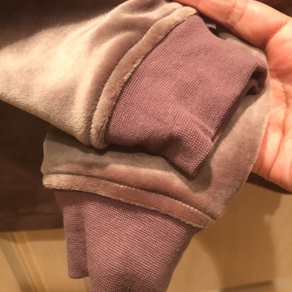 Boston Proper NWOT off shoulder velour top - Picture 9 of 11